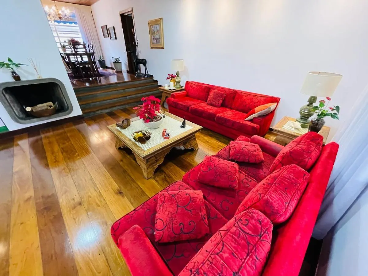 A Casa Que Hospeda Apartamento São Paulo Quarto em Acomodações Particulares